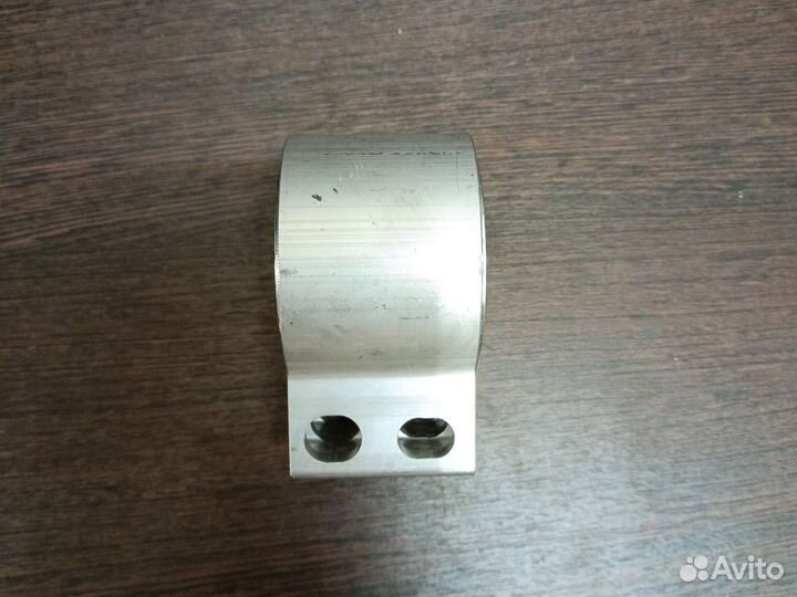 Сайлентблок переднего рычага задний Opel Astra J I