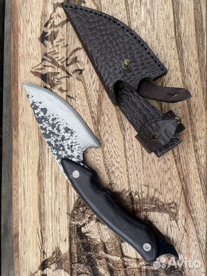 Шкуросьемный нож охотника 