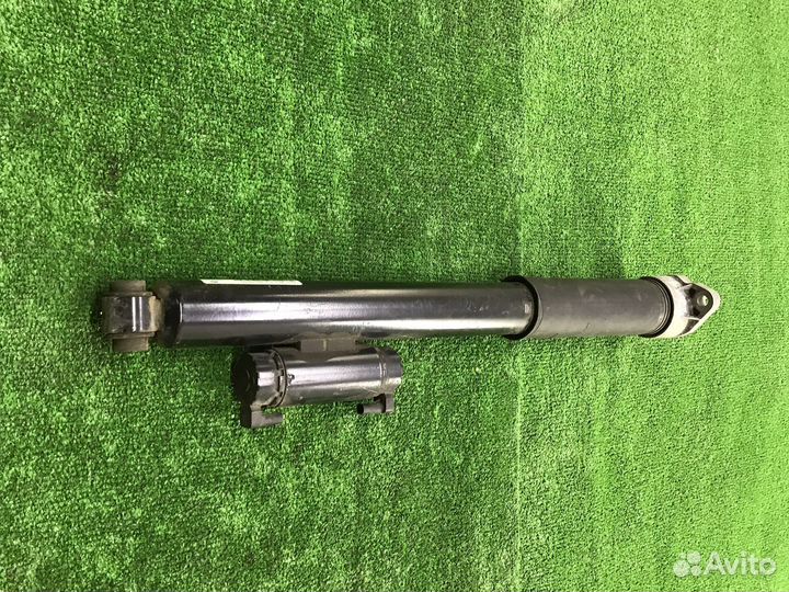 Амортизатор задный Mercedes E213