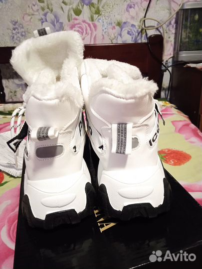 Кроссовки зимние женские 40 размер