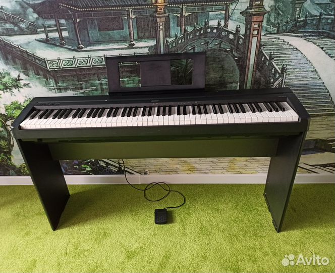 Цифровое пианино Yamaha P-45B + стол