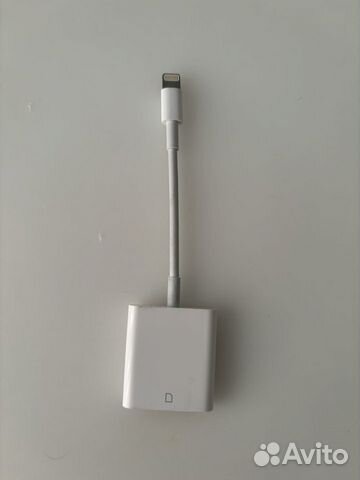 Apple Lighting адаптер для чтения SD карт