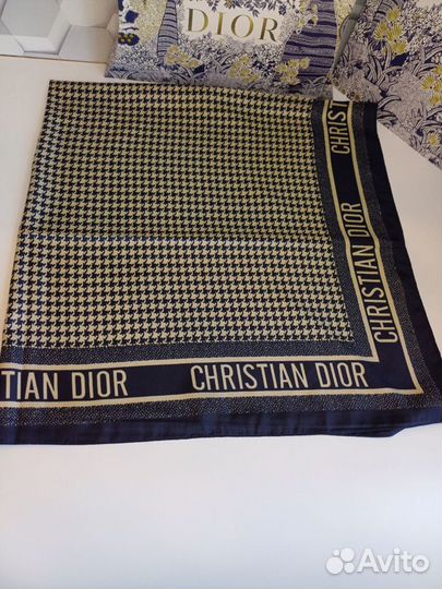 Платок Christian dior