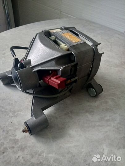 Двигататель стиральной машины indesco lb2000
