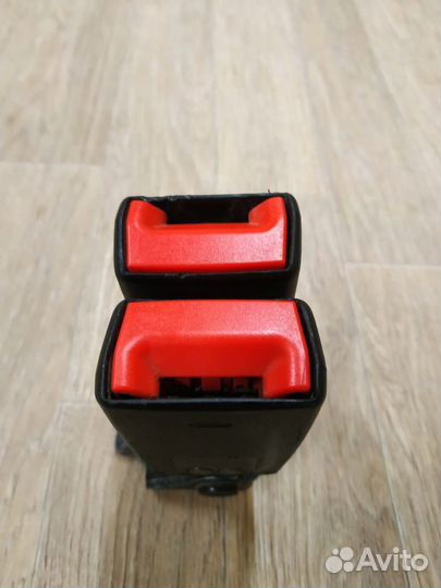 Замок заднего ремня безопасности двойной Focus 3