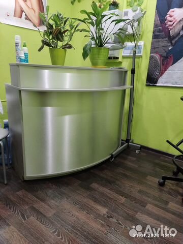 Стойка ресепшн бу