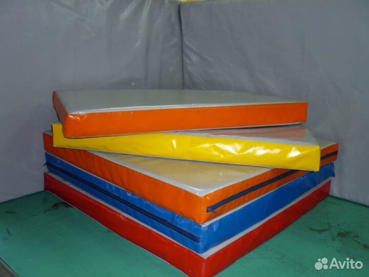 Мат гимнастический 1х1х0.1 м складной