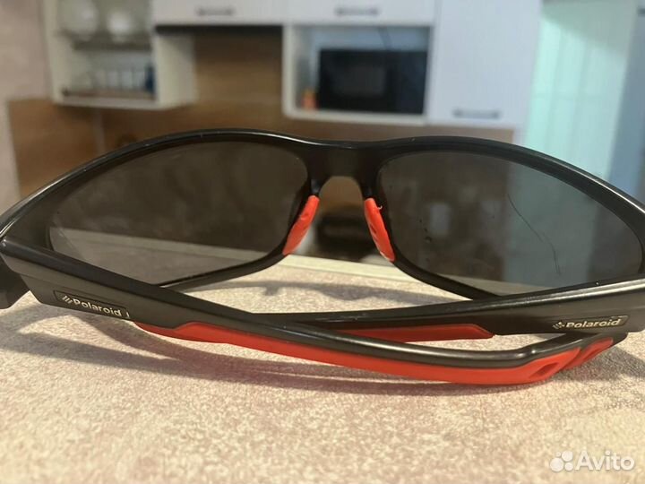 Спортивные очки polaroid P7404A