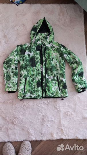 Горнолыжная куртка женская 44