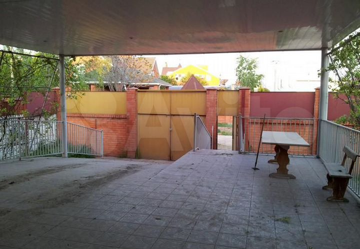 Коттедж 500 м² на участке 6 сот.