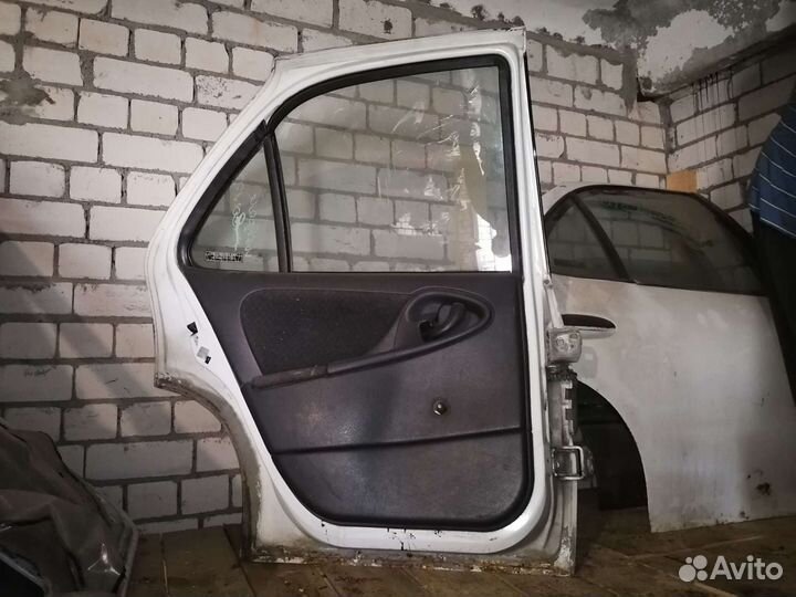 Дверь задняя левая chevrolet cavalier