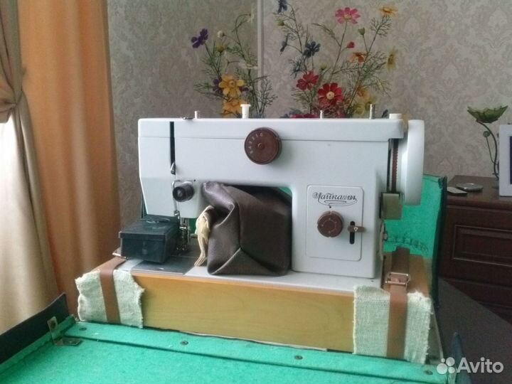 Швейная машинка Чайка 134