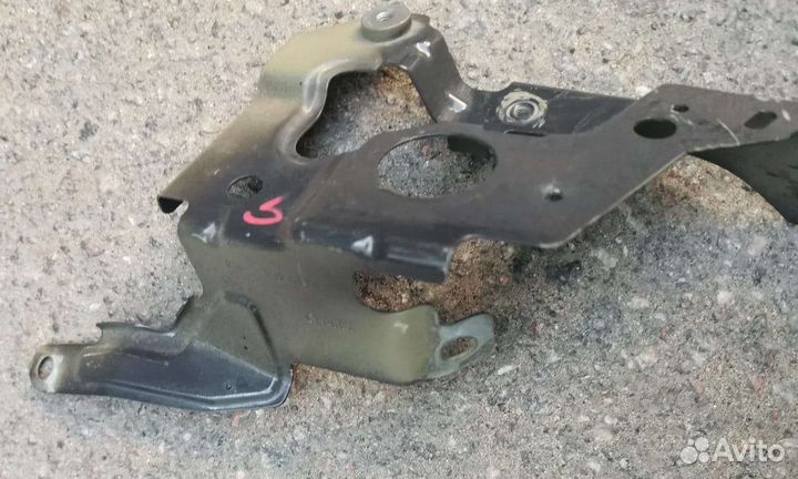 Bmw G20 кронштейн левого крыла передний