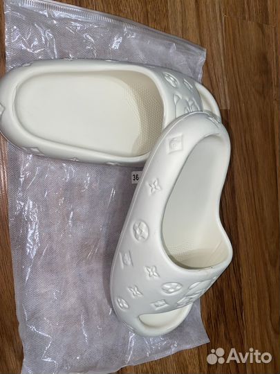 Продам шлепки 36/37