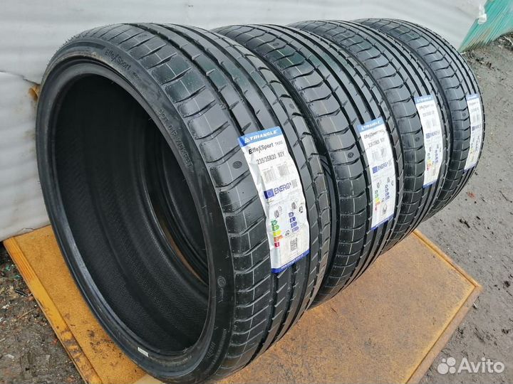 Triangle EffeXSport TH202 235/35 R20 92Y