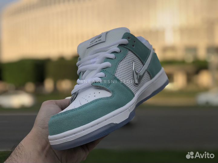 Кроссовки Nike SB Dunk Low April Skateboards