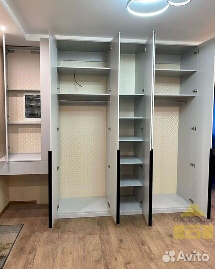 Шкаф двухстворчатый