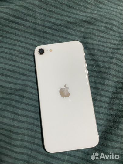 iPhone SE, 128 ГБ