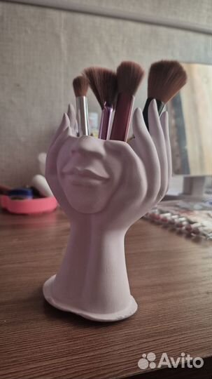 Сувенирные статуэтки ручной работы