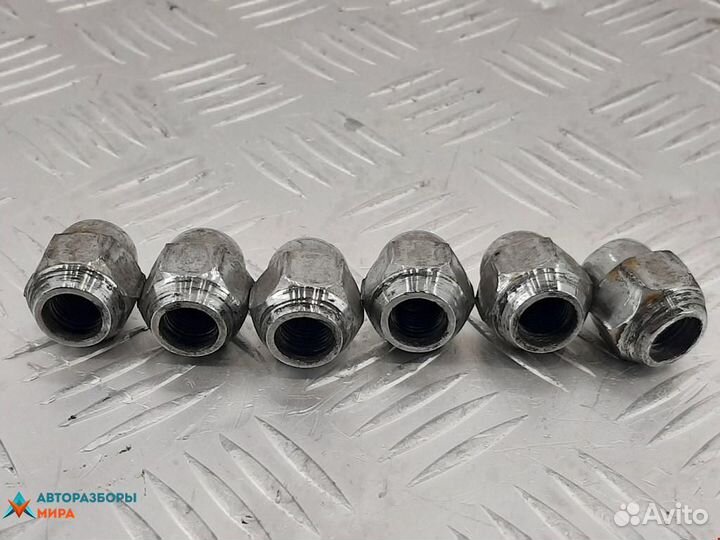 Болт колесный Nissan Armada рест. 2007 40224V5510