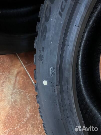 Pirelli Ice Zero 2 255/45 R20 105H