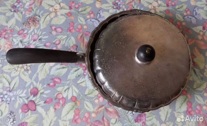 Сковорода старинная с крышкой