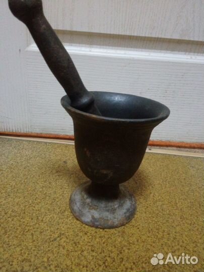 Ступа с пестиком старинная чугун