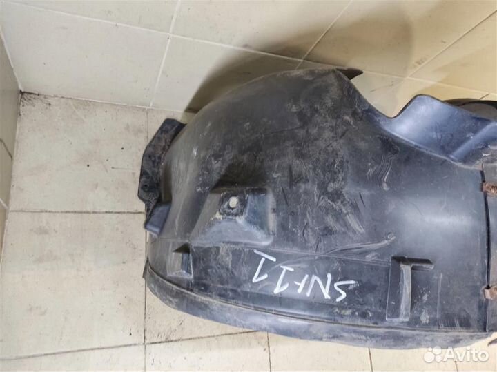 Подкрылок передний правый Mercedes Benz ML W164 2