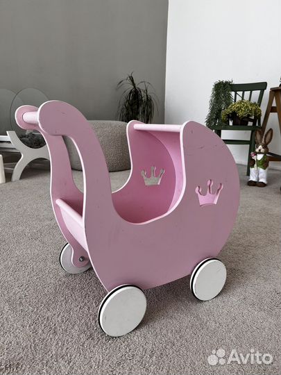 Детская коляска для кукол и вешалка