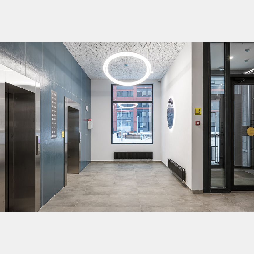 2-к. квартира, 76,2 м², 1/15 эт.