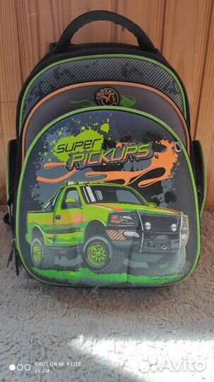 Рюкзак школьный