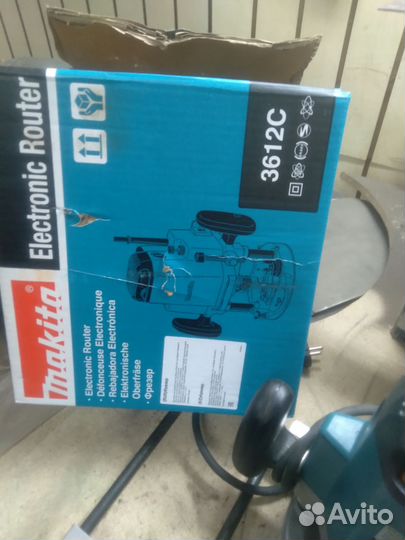 Фрезер makita 3612c