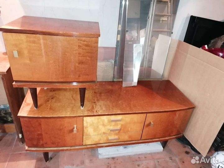 Трюмо трельяж зеркало и тумбы прикроватные 2 штуки