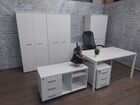 Белая офисная мебель столы тумбы шкафы