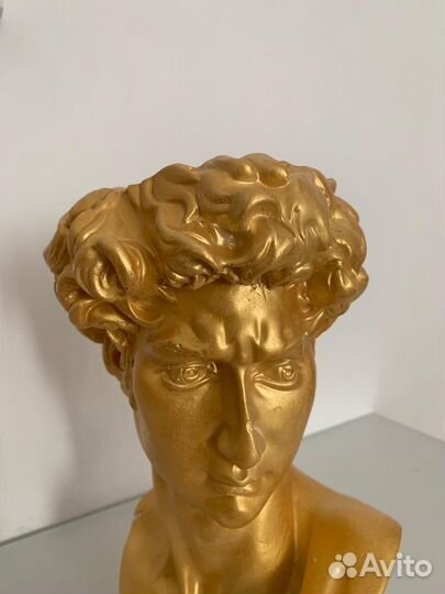 Гипсовая голова давида свеча