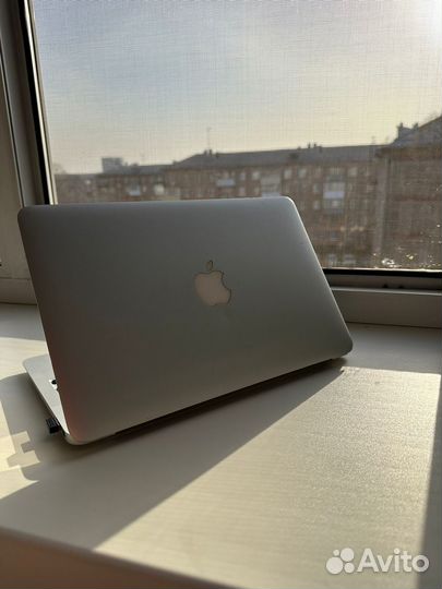 Macbook air 11 2011