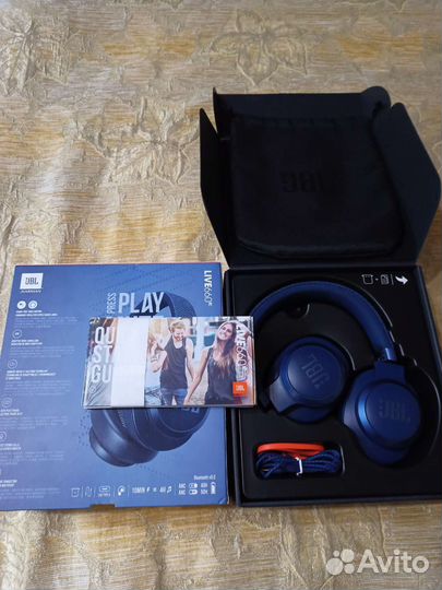 Беспроводные наушники JBL live 660 NC