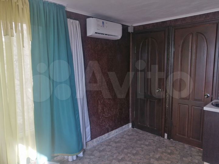 Дом 20 м² на участке 1 сот.