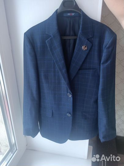 Школьный костюм