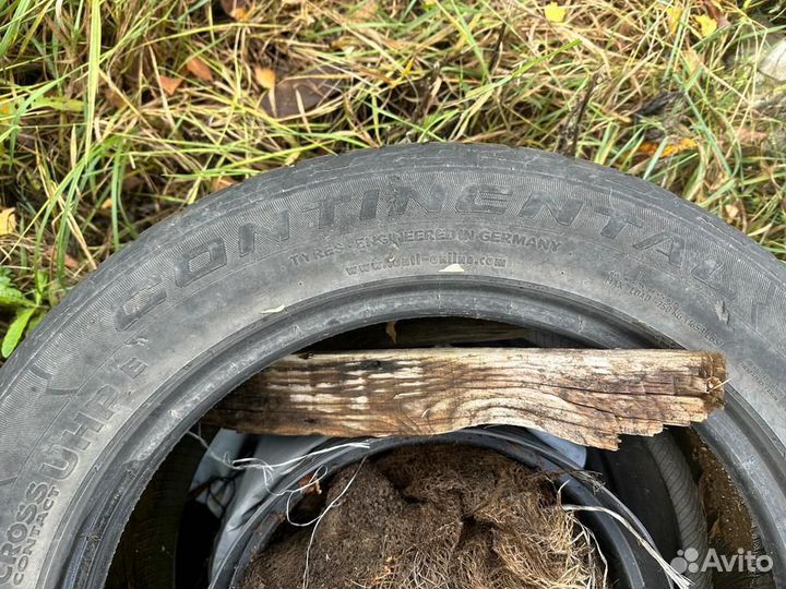 Continental CrossContact UHP E 225/55 R18 98V