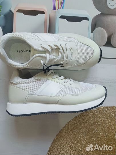 Кроссовки OVS