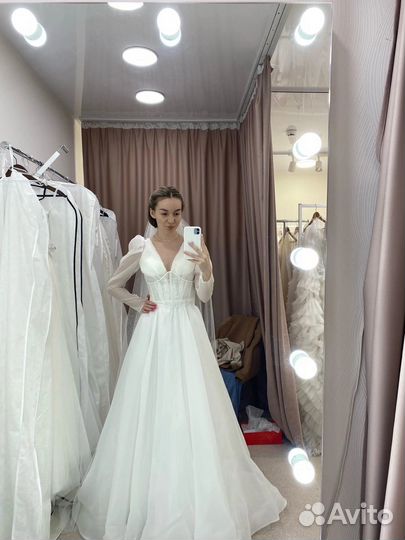 Свадебное платье