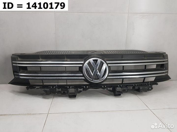 Решетка радиатора Volkswagen Tiguan