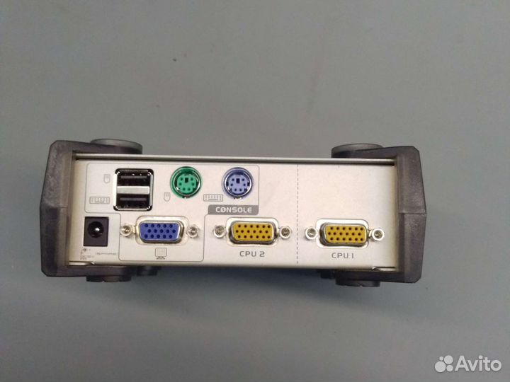 Двух портовый usb,vga, kbm- коммутатор CS-82U