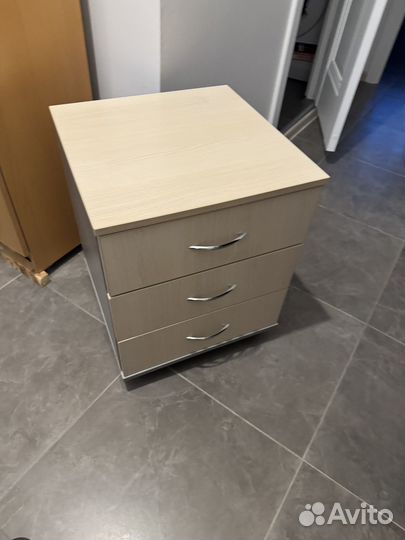 Письменный стол