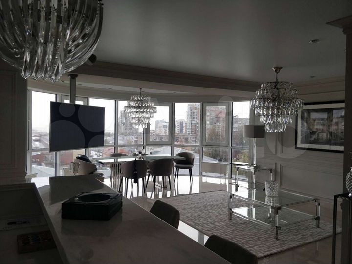 3-к. квартира, 141 м², 6/24 эт.