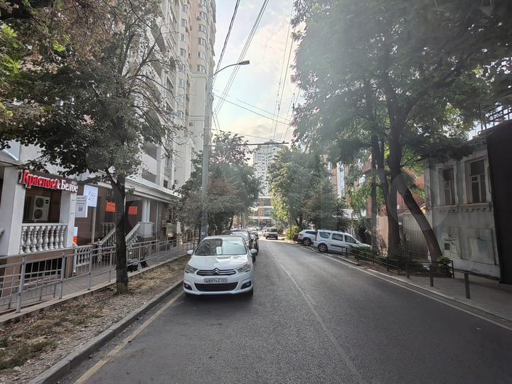 Торговая площадь, 67 м²