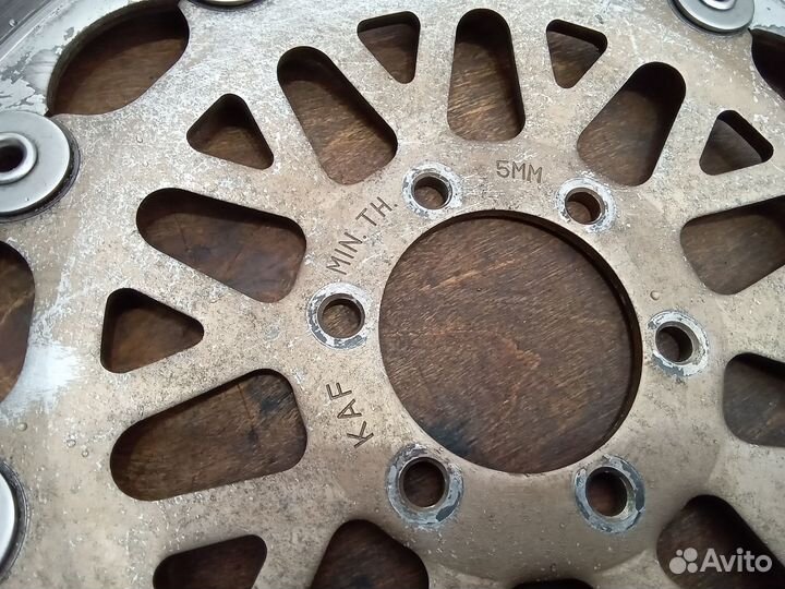 Тормозной диск передний Honda CB1