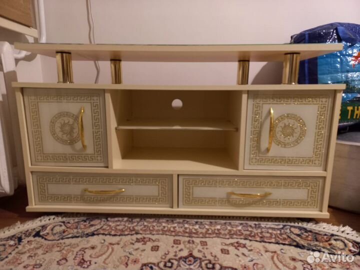 Тумба под телевизор