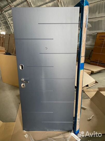 Дверь входная дакота